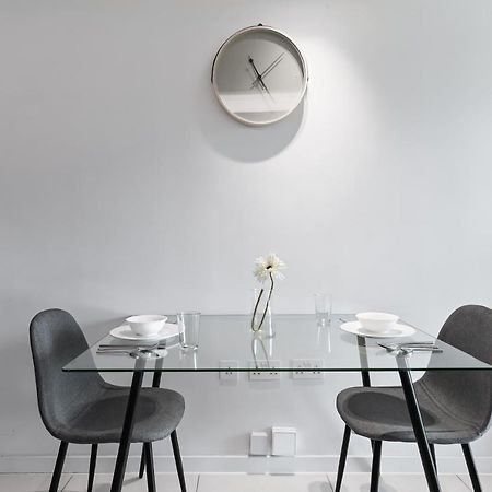 Khayat Homes - The Curve - One Bed Λονδίνο Εξωτερικό φωτογραφία